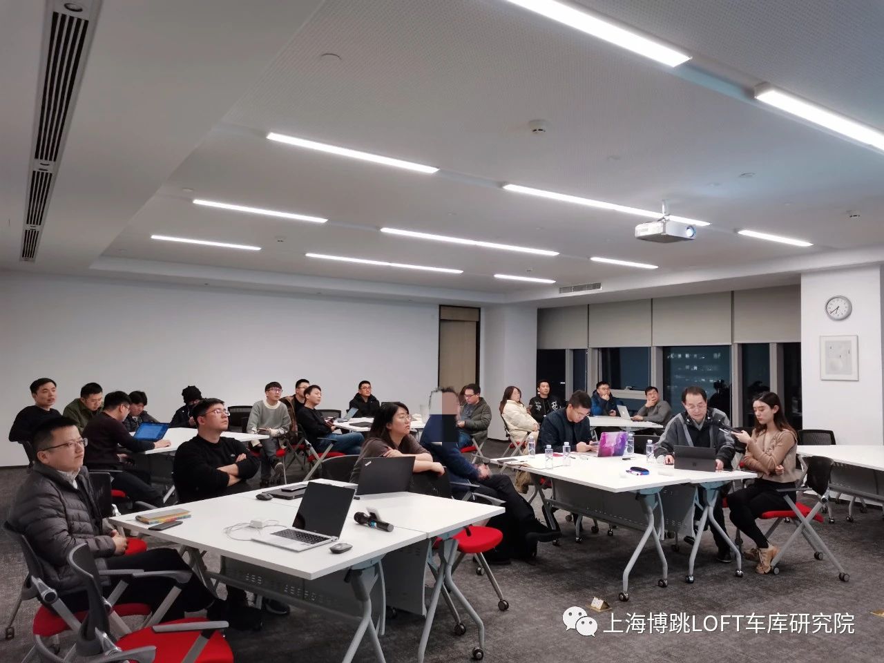 七台河杭州LOFT车库专题会